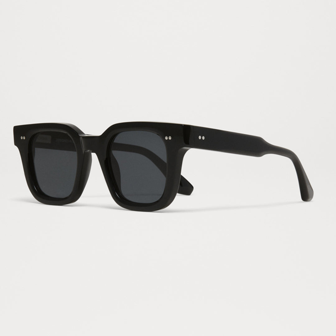 04 Black