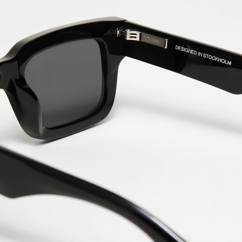 05 Black