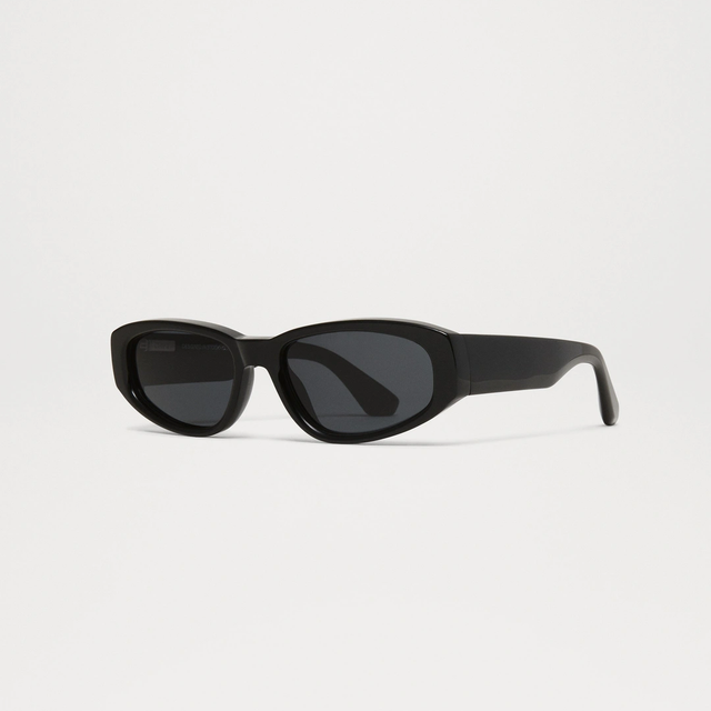 09 Black