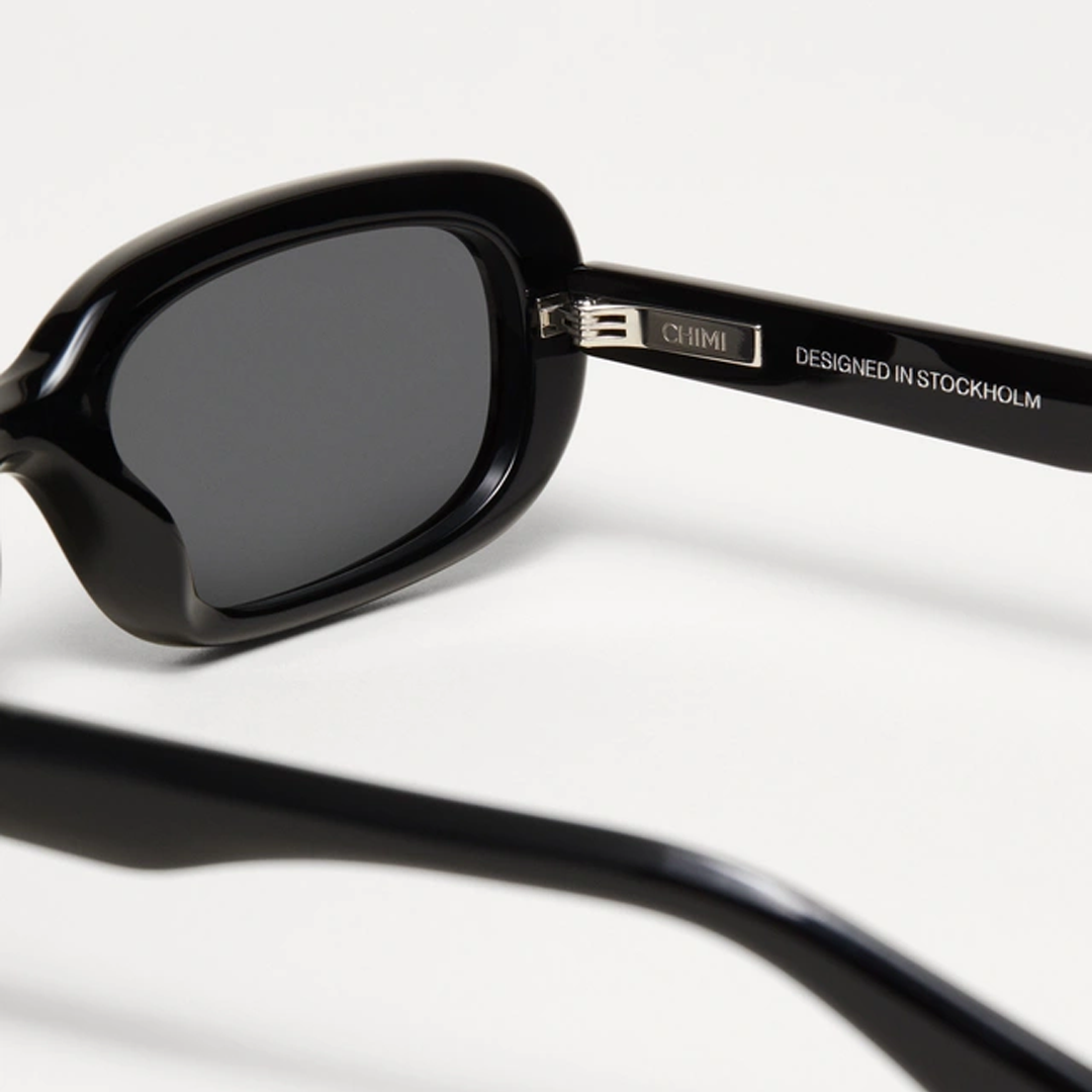12 Black