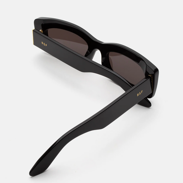 Zaga Black