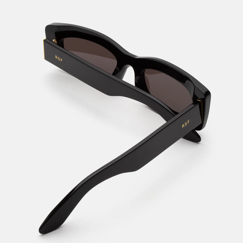 Zaga Black